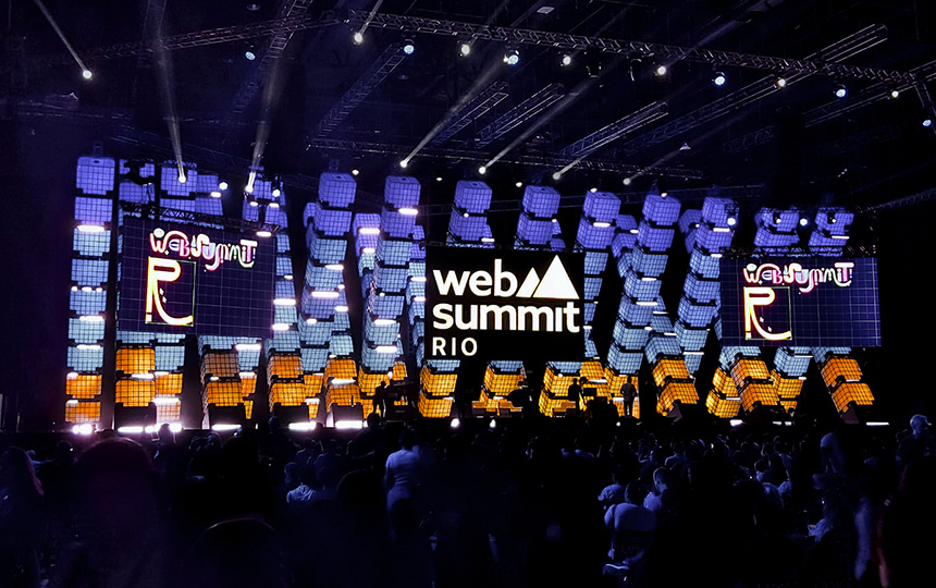 Palco do Web Summit Rio 2024